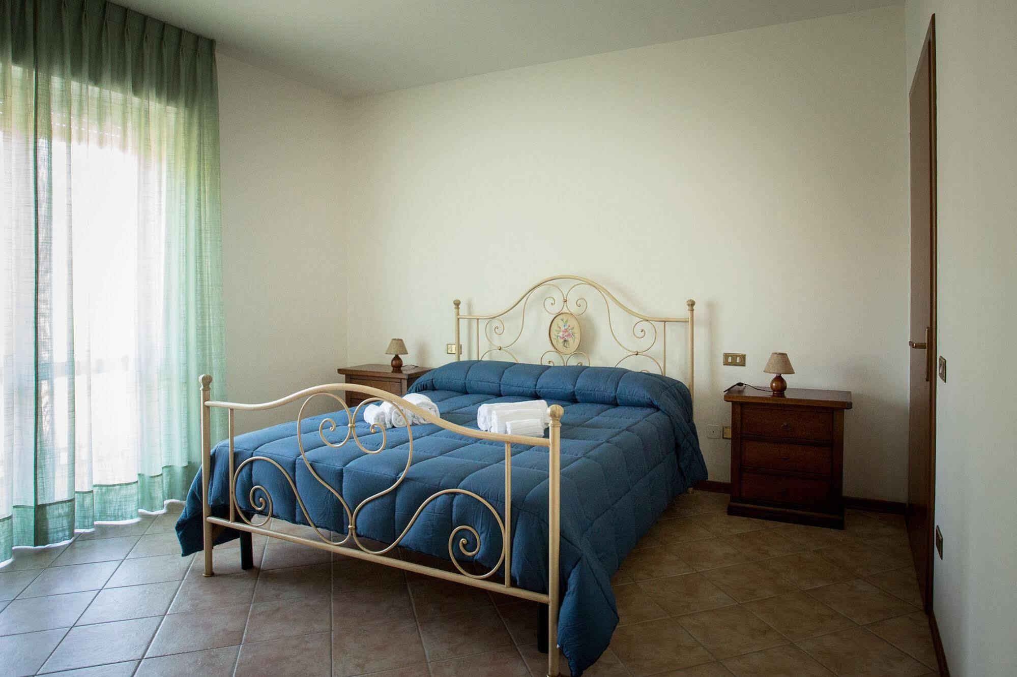 Agriturismo La Collina Del Sole Coltavolino Luaran gambar