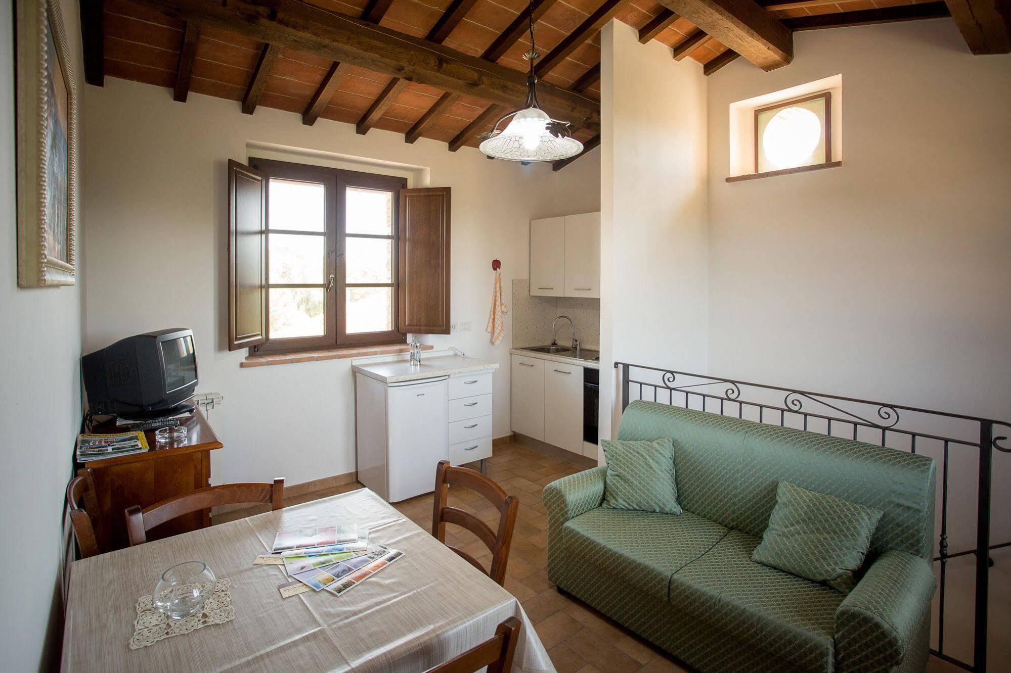 Agriturismo La Collina Del Sole Coltavolino Luaran gambar