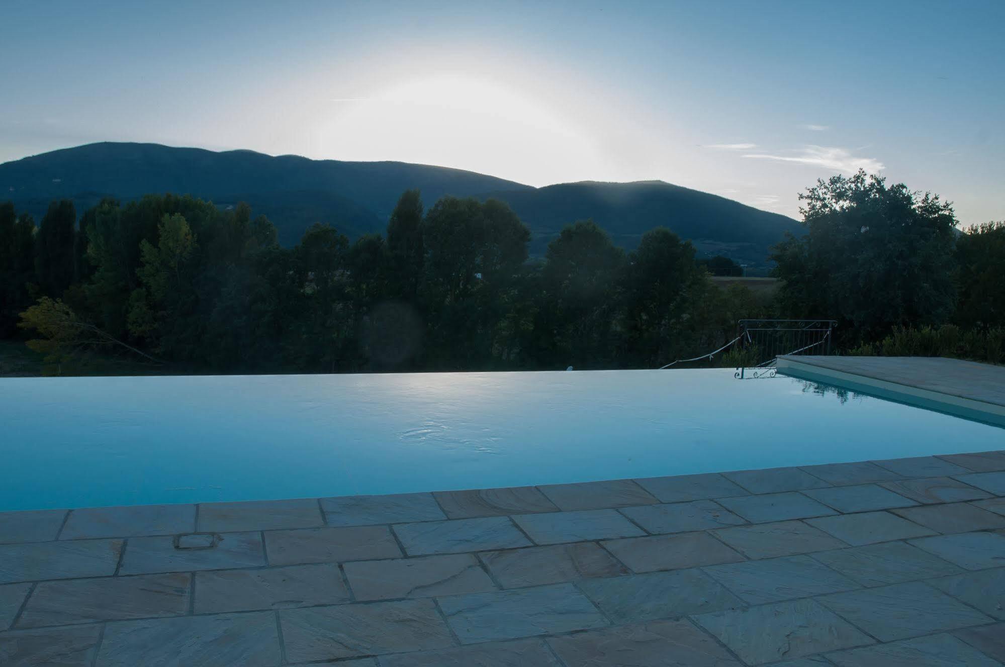 Agriturismo La Collina Del Sole Coltavolino Luaran gambar